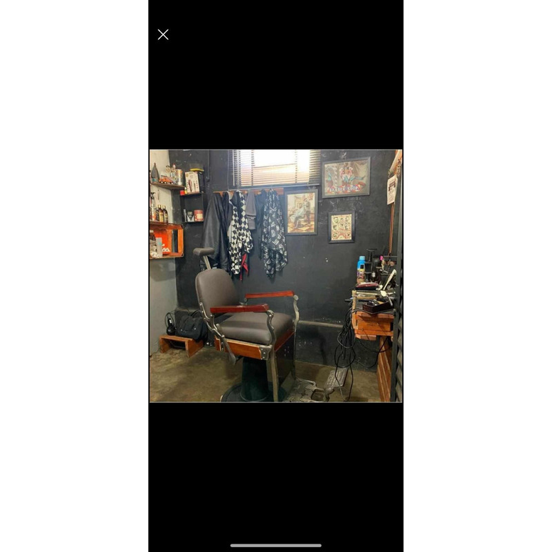 Cadeira de Barbeiro Antiga, Móvel de Antiquário Ferrante Usado 26345187
