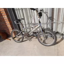 Bicicleta Modelo Estilo Bmx
