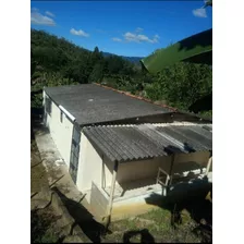 3 Quartos, 1 Sala, 1 Cozinha, 2 Banheiros, 1 Sala, 1 Area