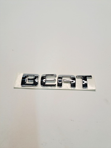 Emblema Letra Chevrolet Beat Cromada Foto 2