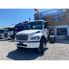 2009 Freightliner M2