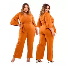 Macacão Plus Size Suede Pantalona Faixa Cintura Manga Sino