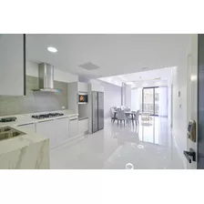  Apartamentos En Venta En Una De Las Torres Más Exclusivas De Piantini 2 Dormitorios, 2 Baños, 2 Estacionamientos. Una Área Social Impresionante.