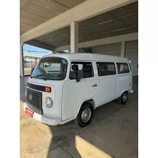 Volkswagen Kombi Standart 9 Lugares - 2011