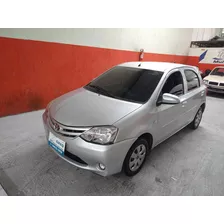 Toyota Etios Hatch 1.3 X Flex Manual