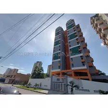 En Venta Apartamento Obra Limpia Residencias Los Ilustres Zona Centro Maracay Vigilancia Gas Directo Negociable Estef 24-13678