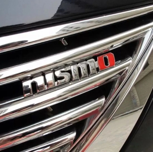 Emblema Nismo Para Parrilla Nissan Sentra Tida 350z 370z Foto 3