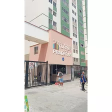 El Condominio Cuenta Con Áreas Comunes: Salón De Reuniones, Parque Central, Juego Para Niños, Loza Deportiva. Además Encontrarás, Tienda Mass, Farmacia, Diversos Negocios Locales.