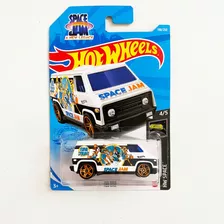 Hot Wheels 70s Van Space Jam Looney Tunes