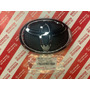 Emblema Para Cajuela Toyota Yaris Sedan O Hatchback  06-16