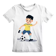 Camisa Infantil Brasil Menino Jogando Futebol