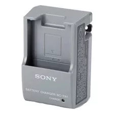 Carregador Sony Bc-tr1 Para Baterias Sony Np-ft1 E Np-fr1 Cor Preto