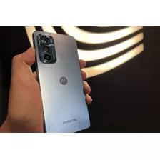 Motorola Edge 30 8ram 128gb Color Plata. Como Nuevo