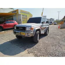 Toyota Land Cruiser 70 Grj71 2011