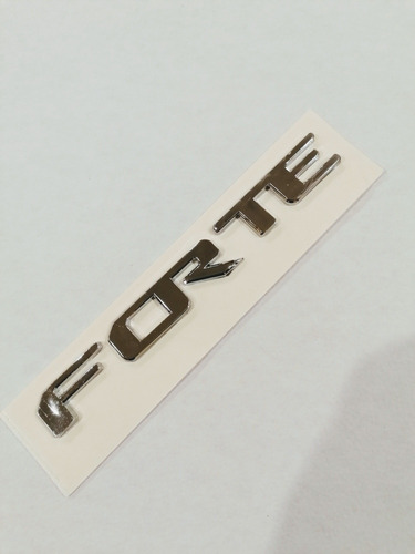 Emblema Letra Kia Forte Foto 4