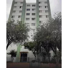 Apartamento De 2 Dormitórios Com Vaga Fixa E Coberta.