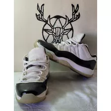 Zapatilla Jordan 11 Retro Low Nike 