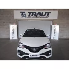 Toyota Etios Xls Mt 1.6 4p Blanco Perlado 2023 Traut