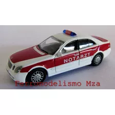 Schuco - Automóvil Mercedes Benz Clase E Policia - H0 1:87
