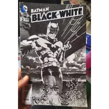 Batman: Black And White - Revista Importada Autografada Pelo Rafael Albuquerque - Exemplar Em Bom Estado! Leia Toda A Descrição No Anúncio E Veja As Fotos Dúvidas? Use O Campo De Perguntas E Respostas