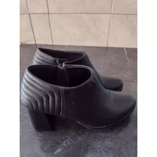 Botas