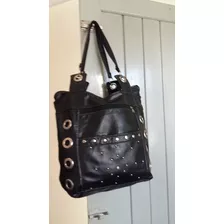 Cartera Xxl Ecocuero Negro Con Tachas Plateadas 