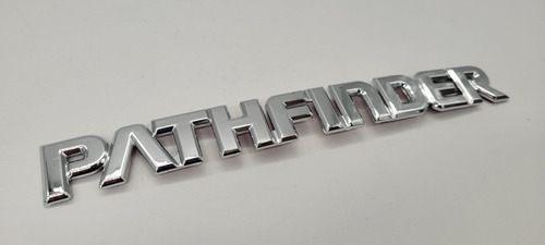 Nissan Pathfinder Emblema  Foto 2