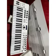  Arturia Keylab 49 Essential Controller Keyboard