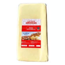 Queso Mozzarella Lácteos Cajamarca Barra Por 3 Kg Al Vacío