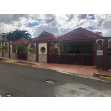 Excelente Casa De Venta En Oportunidad Para Inversion Urbanizacion Thomen.