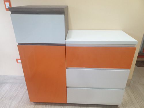 Mueble Nuevo Material Resistente, Beige Y Naranja. Multiusos