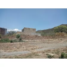 Se Vende Terreno En Jardin Mañongo, Ubicado En Zona Residencial Privilegiada, Cerca De Supermercados, Centros Comerciales Y Zona Comercial. Con Fácil Acceso A La Autopista. Denisse Palacios