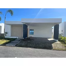 Hermosa Casa En Residencial Cerrado San Cristóbal