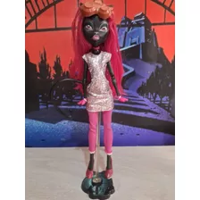 Boneca Monster High Catty Noir Scaremester