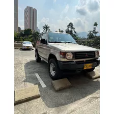 Mitsubishi Montero 2.4 V6