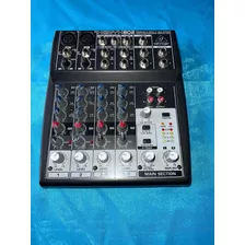 Behringer Xenyx 802 Consola