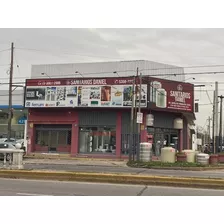 Hermosa Esquina Comercial De 560m2 Cubiertos En 2 Pisos. Av H Yrigoyen 12801 Esq Sastre