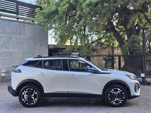 Peugeot 2008 1.0t Allure - 5