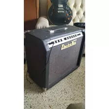 Amplificador Para Guitarra.