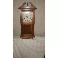 Reloj Antiguo De Pared Con Pendulo De Bronce Funcionando