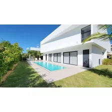 Alquila Hermosa Villa Nueva Con 4 Habitaciones En Punta Cana