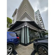 Edificio De 4 Niveles En Venta En Santo Domingo, En El Secto