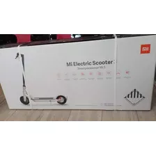 Co Xiaomi Mi Electric Scooter 3