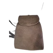 Mochila Artesanal Cincelada Piel Genuina Dama Grabado En Flores