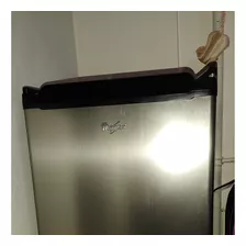 Heladera Minibar Whirlpool Wrx12a 120lt Con Freezer