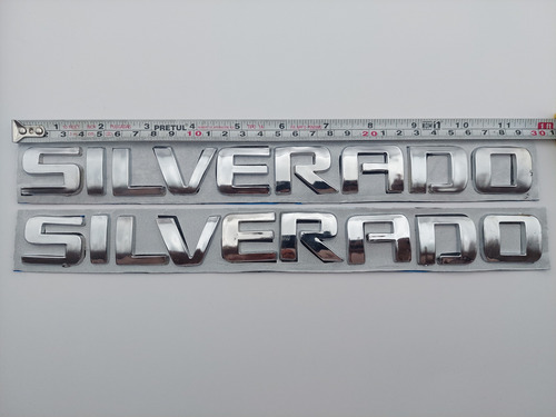Emblemas Chevrolet Silverado Letras Cromadas Dos Piezas Foto 3