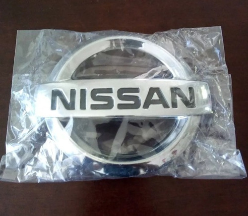 Emblema Para Parrilla Nissan Platina Foto 4