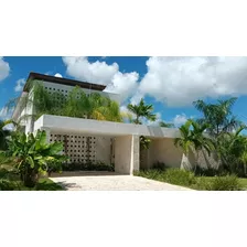 Cap Cana. Se Vende Villa De 3 Habitaciones En 750,000$ Usd 
