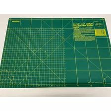 Tabla De Corte Olfa 45 X 30 Cm Rm-ic-c Color Verde, Rotary