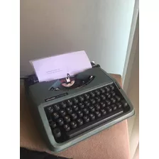 Máquina De Datilografia Olivetti Lettera 82